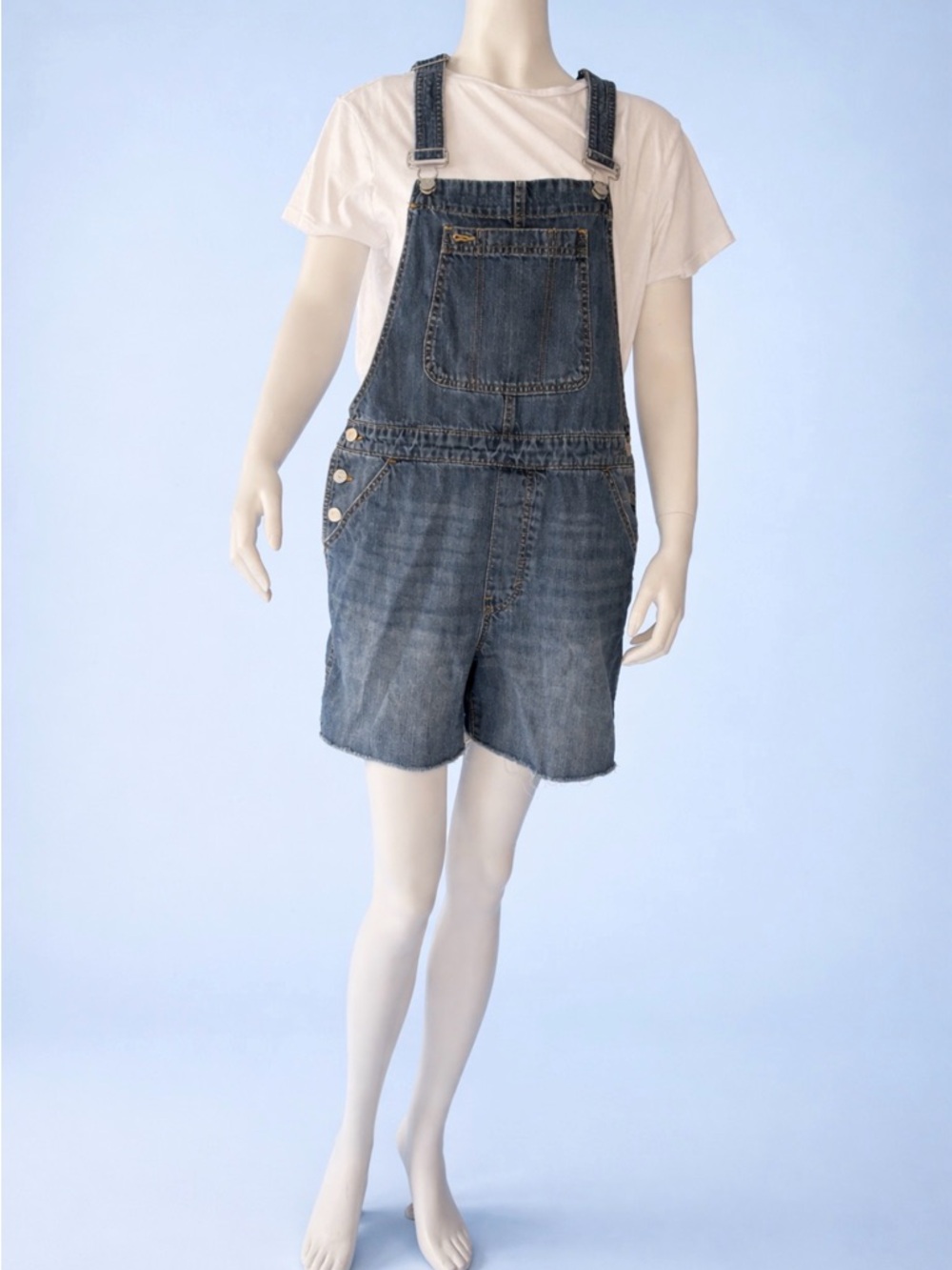 GAP Denim Short Overalls in Medium Blue